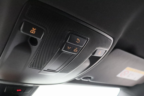 Mercedes-Benz CLA-Klasse 180 d Business Solution AMG * Origineel Nederlands * Camera Stoelverwarming