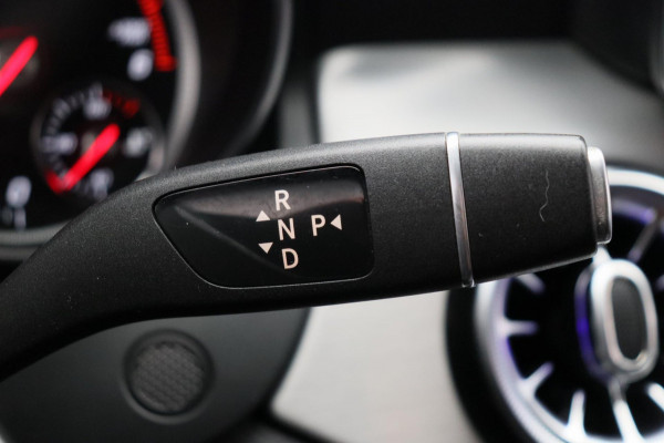 Mercedes-Benz CLA-Klasse 180 d Business Solution AMG * Origineel Nederlands * Camera Stoelverwarming