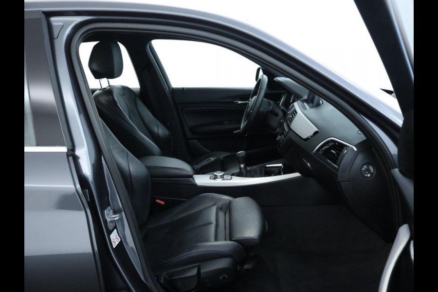 BMW 1-serie 116i High Executive M Sport | Navi | Leder | 6 bak
