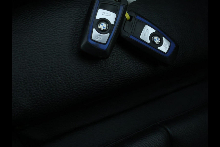 BMW 1-serie 116i High Executive M Sport | Navi | Leder | 6 bak
