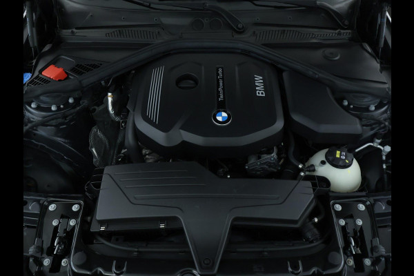 BMW 1-serie 116i High Executive M Sport | Navi | Leder | 6 bak