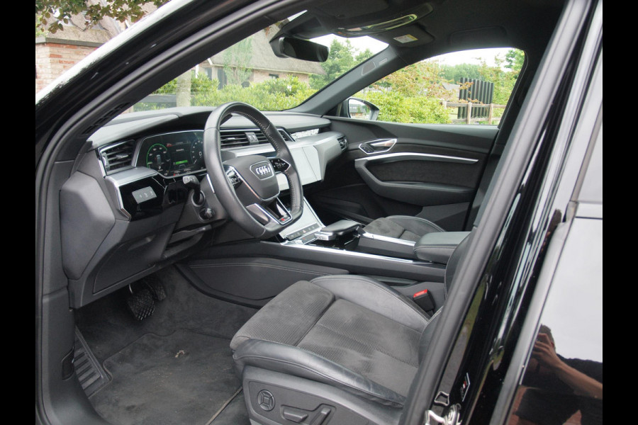 Audi e-tron e-tron 55 quattro advanced 95 kWh S-Line | Bang & Olufsen | Black Optic | Parkeersensoren | Virtual Cockpit |