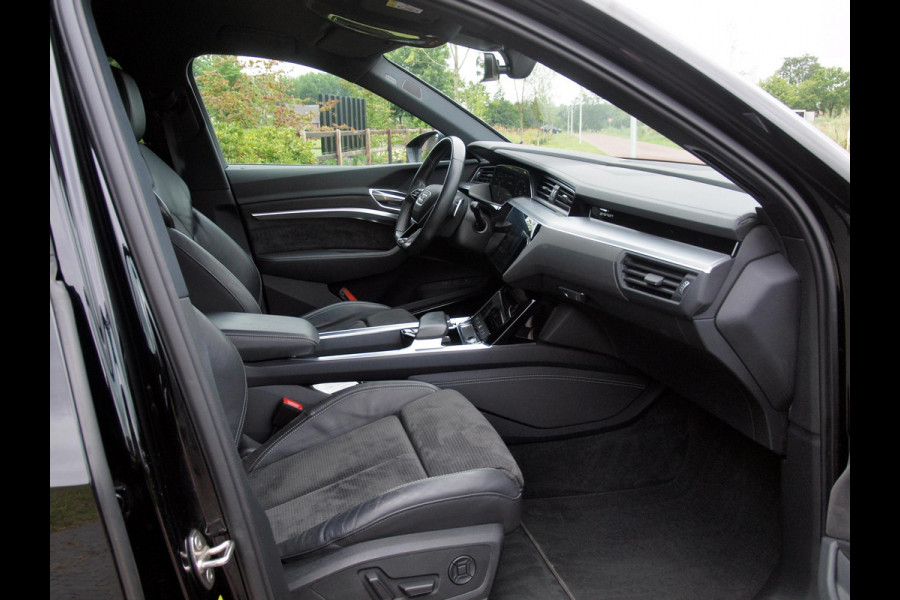 Audi e-tron e-tron 55 quattro advanced 95 kWh S-Line | Bang & Olufsen | Black Optic | Parkeersensoren | Virtual Cockpit |