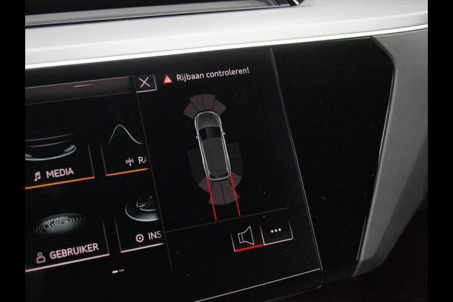 Audi e-tron e-tron 55 quattro advanced 95 kWh S-Line | Bang & Olufsen | Black Optic | Parkeersensoren | Virtual Cockpit |