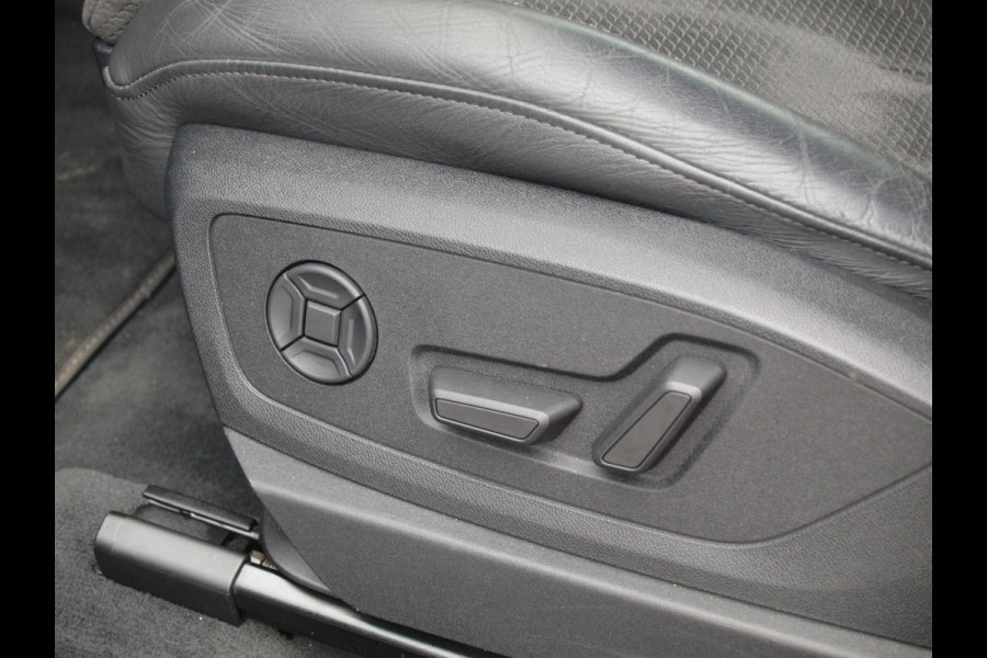 Audi e-tron e-tron 55 quattro advanced 95 kWh S-Line | Bang & Olufsen | Black Optic | Parkeersensoren | Virtual Cockpit |