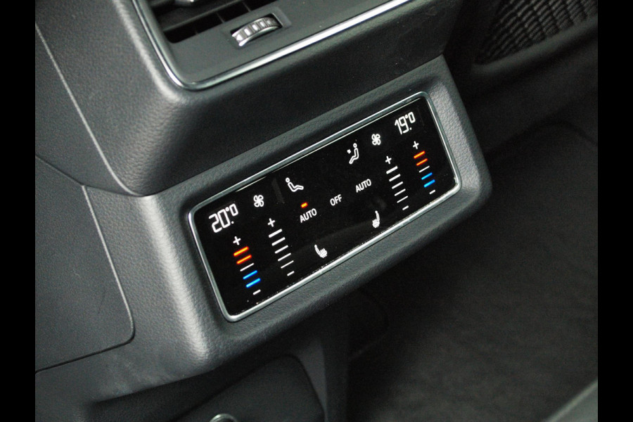 Audi e-tron e-tron 55 quattro advanced 95 kWh S-Line | Bang & Olufsen | Black Optic | Parkeersensoren | Virtual Cockpit |