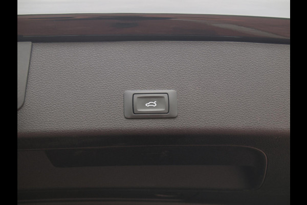 Audi e-tron e-tron 55 quattro advanced 95 kWh S-Line | Bang & Olufsen | Black Optic | Parkeersensoren | Virtual Cockpit |