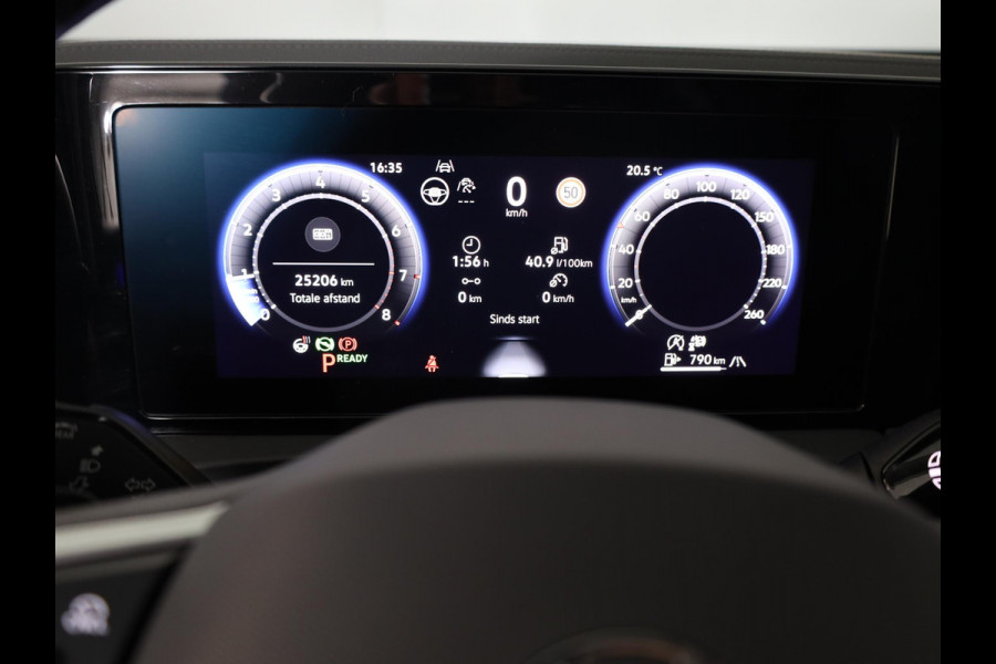 Volkswagen Tiguan 1.5 eTSI Elegance 150 pk Automaat (DSG) | Navigatie | Elektr. trekhaak | Parkeersensoren (Park assist) | Rondomzicht camera | Matrix LED koplampen |