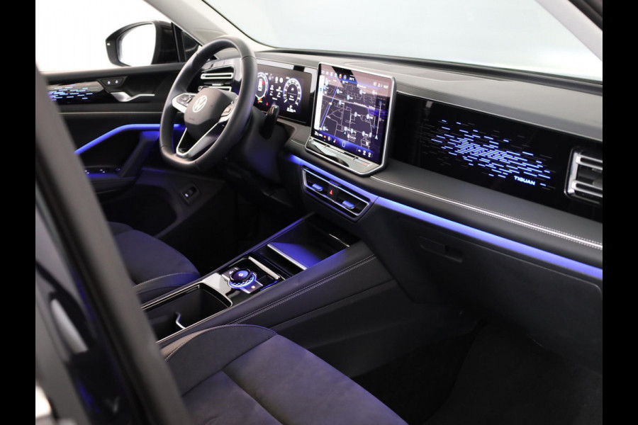 Volkswagen Tiguan 1.5 eTSI Elegance 150 pk Automaat (DSG) | Navigatie | Elektr. trekhaak | Parkeersensoren (Park assist) | Rondomzicht camera | Matrix LED koplampen |