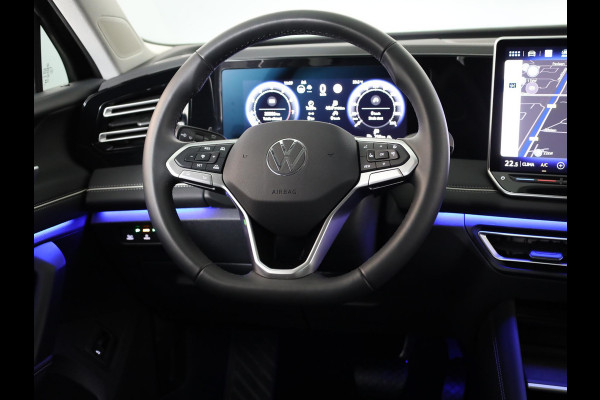 Volkswagen Tiguan 1.5 eTSI Elegance 150 pk Automaat (DSG) | Navigatie | Elektr. trekhaak | Parkeersensoren (Park assist) | Rondomzicht camera | Matrix LED koplampen |