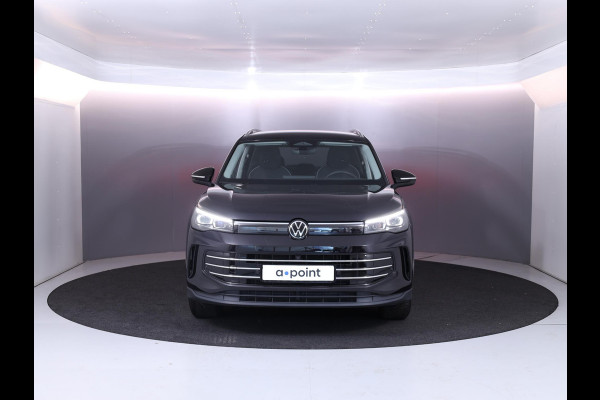 Volkswagen Tiguan 1.5 eTSI Elegance 150 pk Automaat (DSG) | Navigatie | Elektr. trekhaak | Parkeersensoren (Park assist) | Rondomzicht camera | Matrix LED koplampen |