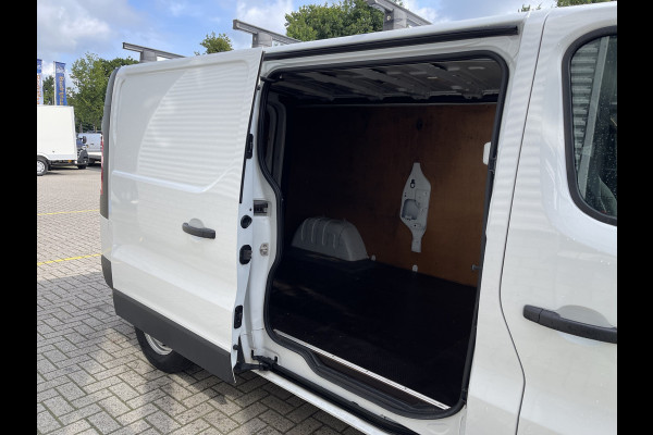 Fiat Talento 2.0 MultiJet 145pk L2H1 / vaste prijs rijklaar € 16.950 ex btw / lease vanaf € 285 / airco / cruise / navigatie / trekhaak / dakdragers / achteruit rijcamera / euro 6 / bpm vrij !