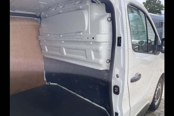 Fiat Talento 2.0 MultiJet 145pk L2H1 / vaste prijs rijklaar € 16.950 ex btw / lease vanaf € 285 / airco / cruise / navigatie / trekhaak / dakdragers / achteruit rijcamera / euro 6 / bpm vrij !