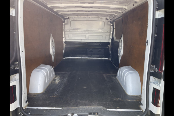 Fiat Talento 2.0 MultiJet 145pk L2H1 / vaste prijs rijklaar € 16.950 ex btw / lease vanaf € 285 / airco / cruise / navigatie / trekhaak / dakdragers / achteruit rijcamera / euro 6 / bpm vrij !