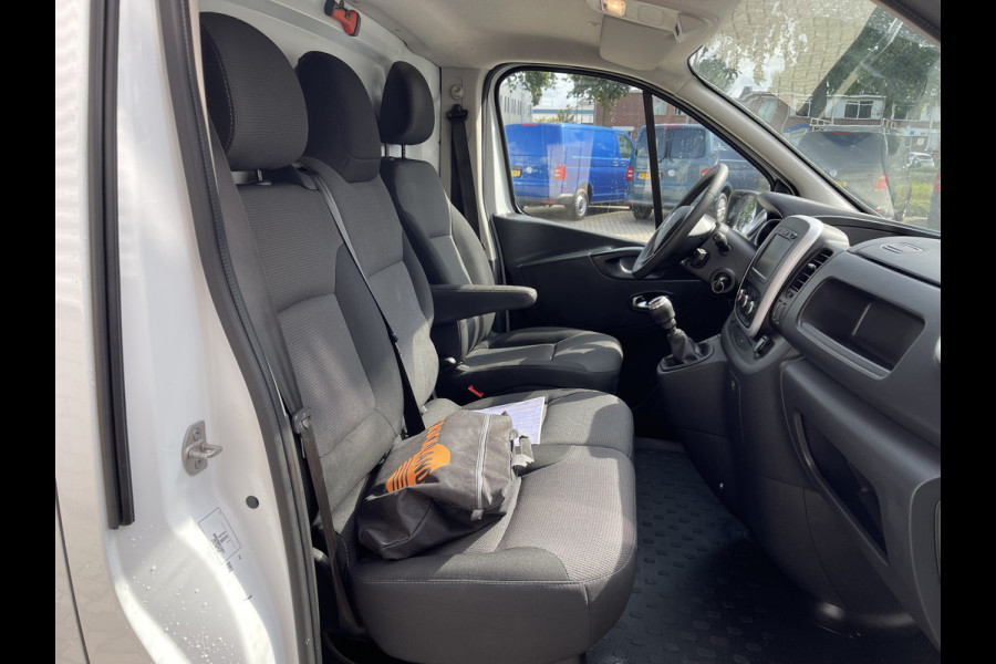 Fiat Talento 2.0 MultiJet 145pk L2H1 / vaste prijs rijklaar € 16.950 ex btw / lease vanaf € 285 / airco / cruise / navigatie / trekhaak / dakdragers / achteruit rijcamera / euro 6 / bpm vrij !