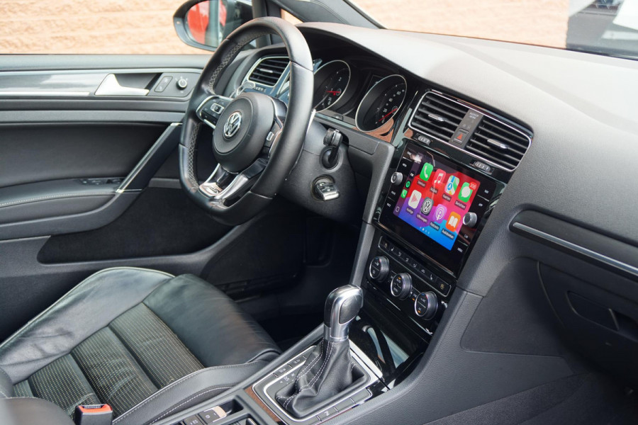 Volkswagen Golf 2.0 TDI GTD AUT. / LEDER / APPLE CARPLAY / CAMERA / ACC / DYNAMIC LED