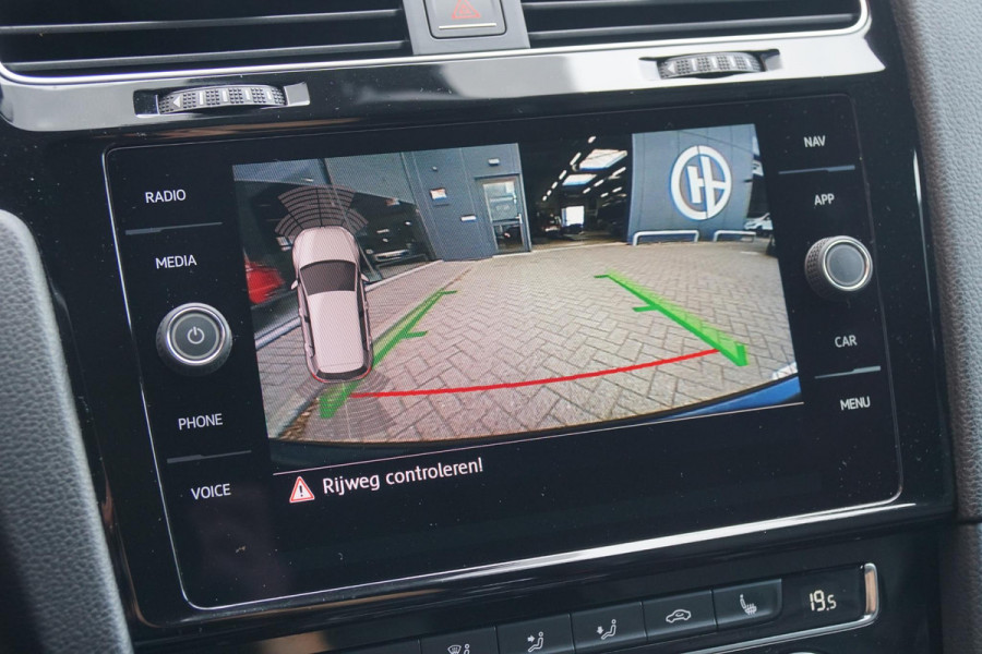 Volkswagen Golf 2.0 TDI GTD AUT. / LEDER / APPLE CARPLAY / CAMERA / ACC / DYNAMIC LED