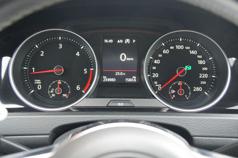 Volkswagen Golf 2.0 TDI GTD AUT. / LEDER / APPLE CARPLAY / CAMERA / ACC / DYNAMIC LED