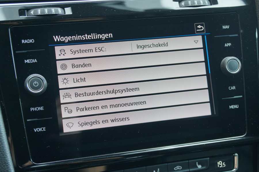 Volkswagen Golf 2.0 TDI GTD AUT. / LEDER / APPLE CARPLAY / CAMERA / ACC / DYNAMIC LED