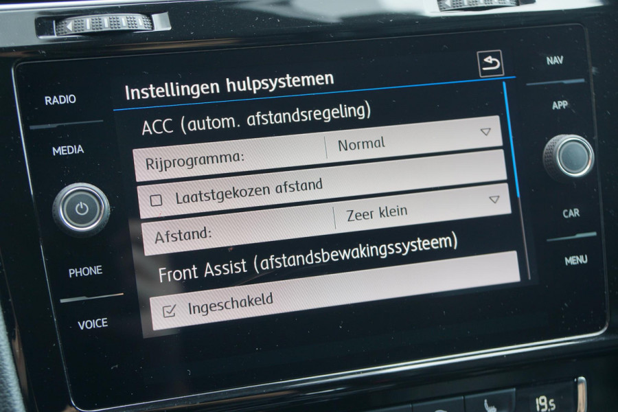 Volkswagen Golf 2.0 TDI GTD AUT. / LEDER / APPLE CARPLAY / CAMERA / ACC / DYNAMIC LED