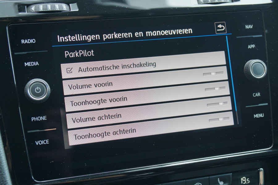 Volkswagen Golf 2.0 TDI GTD AUT. / LEDER / APPLE CARPLAY / CAMERA / ACC / DYNAMIC LED