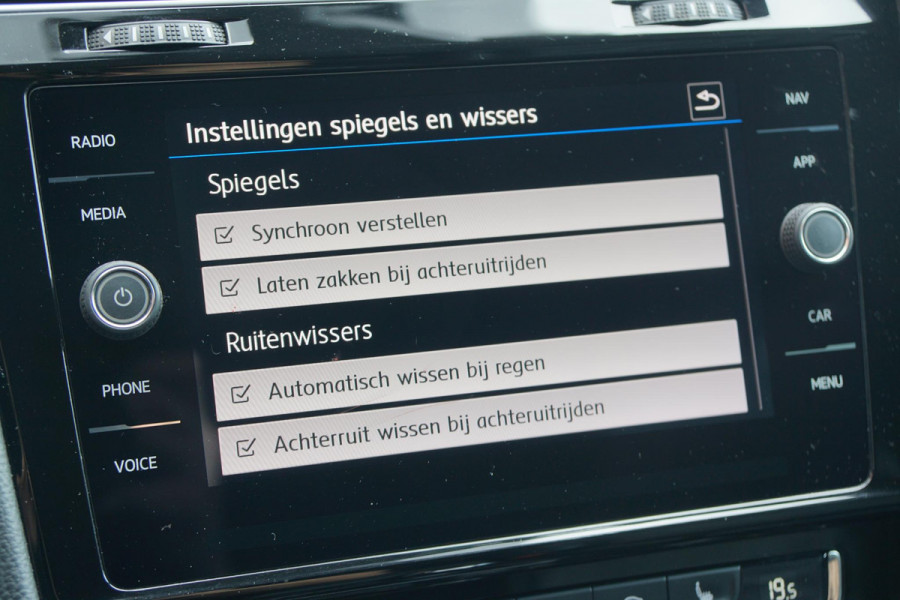 Volkswagen Golf 2.0 TDI GTD AUT. / LEDER / APPLE CARPLAY / CAMERA / ACC / DYNAMIC LED