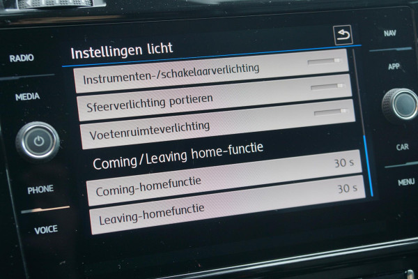 Volkswagen Golf 2.0 TDI GTD AUT. / LEDER / APPLE CARPLAY / CAMERA / ACC / DYNAMIC LED