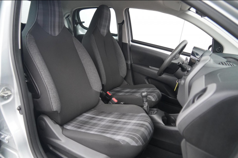Peugeot 108 1.0 e-VTi Active / 46dkm NAP / Airco / 5-Deurs / Trekhaak / Elek. Ramen / Bluetooth