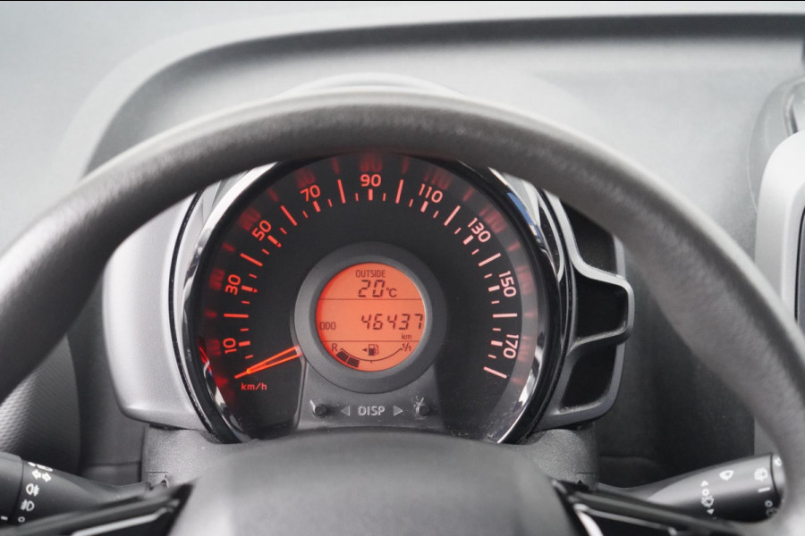 Peugeot 108 1.0 e-VTi Active / 46dkm NAP / Airco / 5-Deurs / Trekhaak / Elek. Ramen / Bluetooth