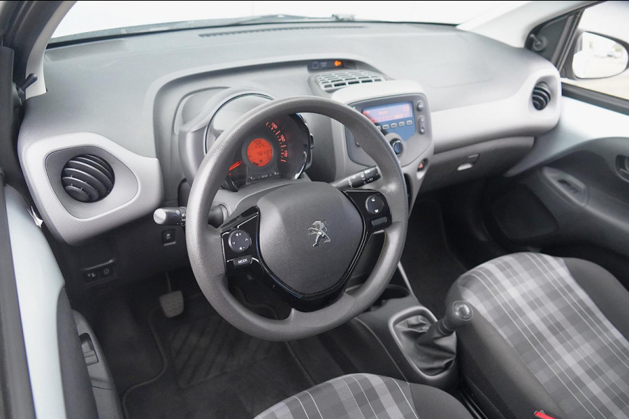 Peugeot 108 1.0 e-VTi Active / 46dkm NAP / Airco / 5-Deurs / Trekhaak / Elek. Ramen / Bluetooth
