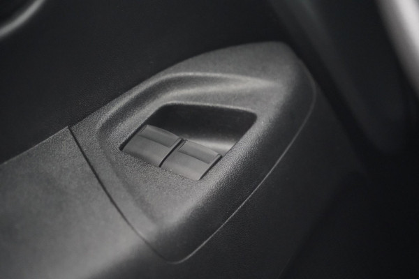 Peugeot 108 1.0 e-VTi Active / 46dkm NAP / Airco / 5-Deurs / Trekhaak / Elek. Ramen / Bluetooth