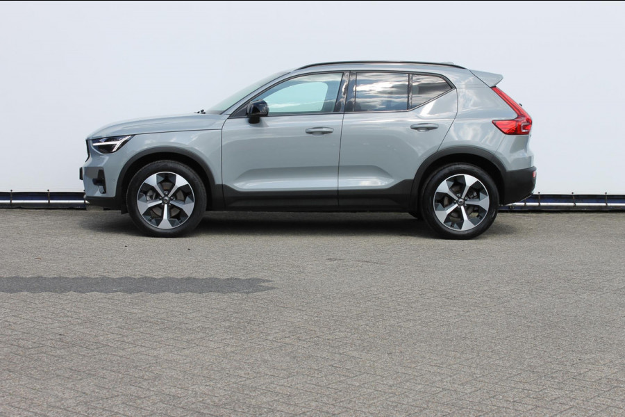 Volvo XC40 B3 177PK Plus Dark Google infotainment / Draadloos telefoon opladen / Elektrisch bedienbare bestuurdersstoel met geheugen / Adaptieve Cruise Control