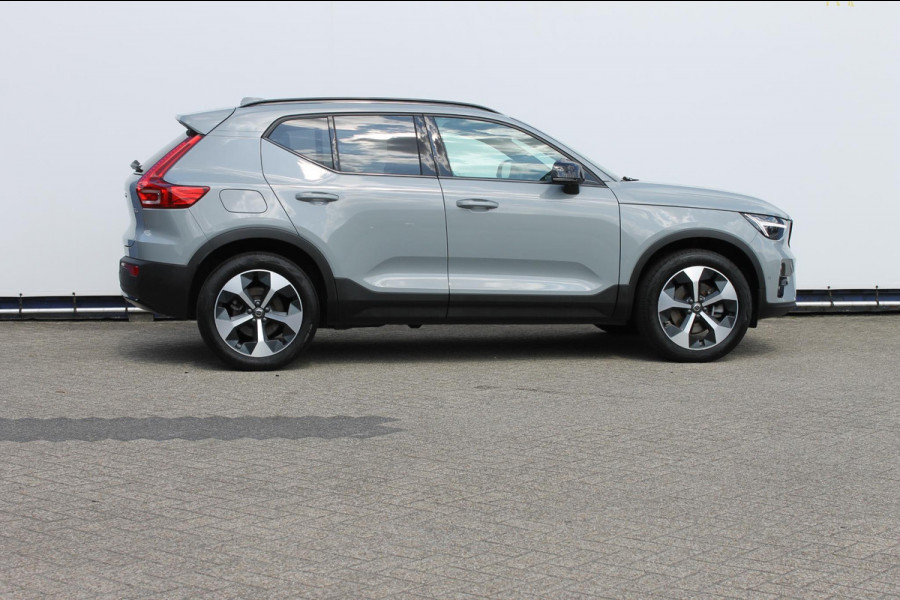 Volvo XC40 B3 177PK Plus Dark Google infotainment / Draadloos telefoon opladen / Elektrisch bedienbare bestuurdersstoel met geheugen / Adaptieve Cruise Control