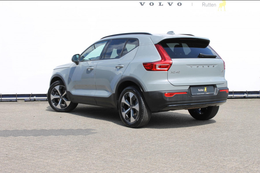 Volvo XC40 B3 177PK Plus Dark Google infotainment / Draadloos telefoon opladen / Elektrisch bedienbare bestuurdersstoel met geheugen / Adaptieve Cruise Control