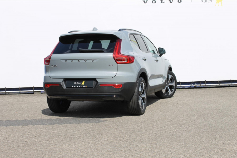 Volvo XC40 B3 177PK Plus Dark Google infotainment / Draadloos telefoon opladen / Elektrisch bedienbare bestuurdersstoel met geheugen / Adaptieve Cruise Control