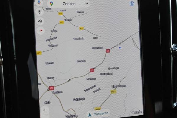Volvo XC40 B3 177PK Plus Dark Google infotainment / Draadloos telefoon opladen / Elektrisch bedienbare bestuurdersstoel met geheugen / Adaptieve Cruise Control