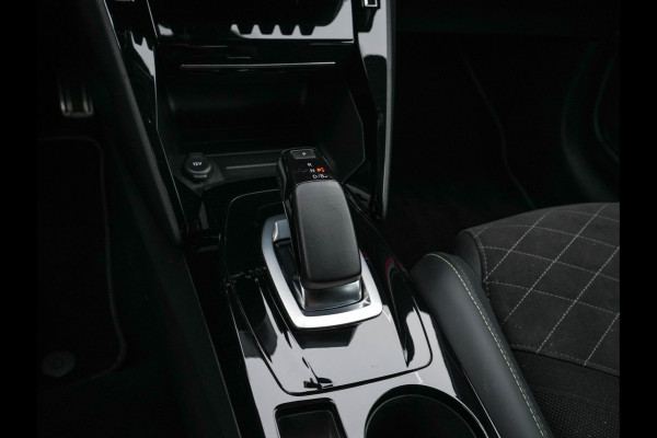 Peugeot e-208 EV GT-Line 50 kWh [ 3-Fase ] (INCL-BTW) *FULL-LED | DIGI-COCKPIT | BLINDSPOT | CAMERA | LEATHER-ALCANTARA | NAVI-FULLMAP | LANE-ASSIST | KEYLESS | DAB | CCS-FASTLOADER | HEATED-SPORTSEATS | AMBIENT-LIGHT | 17"ALU*