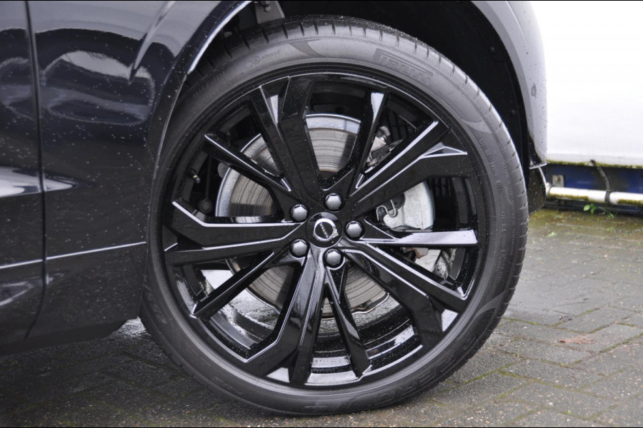 Volvo XC60 T6 350PK Automaat Recharge AWD Plus Black Edition Long range / Adaptieve cruise control / Harman Kardon audio / Trekhaak / Panoramadak / Apple carplay / Parkeersensoren met 360 camera / Elektrische achterklep / Elektrische stoelen met geheugen / Stoel en stuurwielverwarming / 21” velgen