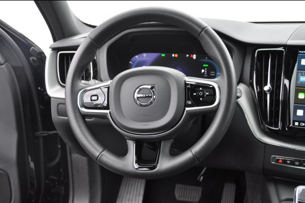 Volvo XC60 T6 350PK Automaat Recharge AWD Plus Black Edition Long range / Adaptieve cruise control / Harman Kardon audio / Trekhaak / Panoramadak / Apple carplay / Parkeersensoren met 360 camera / Elektrische achterklep / Elektrische stoelen met geheugen / Stoel en stuurwielverwarming / 21” velgen