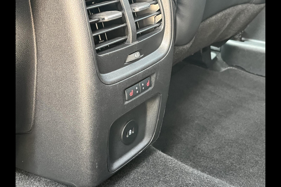 Ford Kuga 2.5 PHEV Vignale | Adaptive cruise control | Winter Pack | Head up Display | Dodehoeksensoren | Bang&Olufsen | Full Leder | Geheugenstoelen | Achteruitrijcamera