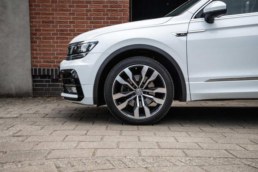 Volkswagen Tiguan 2.0 TSI 4Motion R-Line Pano / Trekhaak / 360