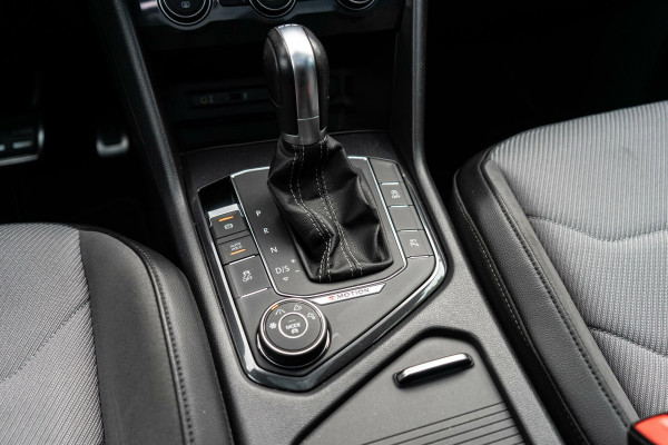 Volkswagen Tiguan 2.0 TSI 4Motion R-Line Pano / Trekhaak / 360