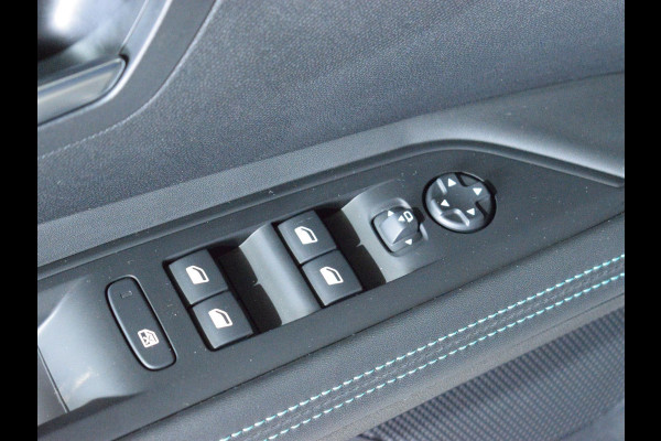 Peugeot 3008 1.6 PHEV 180 Allure Pack Business NAVIGATIE | CARPLAY | ACHTERUITRIJCAMERA MET SENSOREN | STOELVERWARMING |