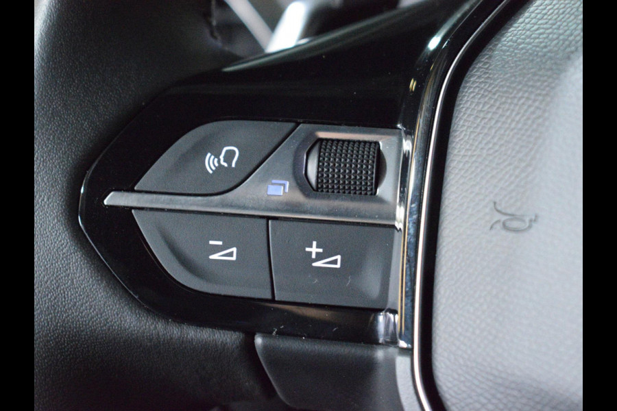 Peugeot 3008 1.6 PHEV 180 Allure Pack Business NAVIGATIE | CARPLAY | ACHTERUITRIJCAMERA MET SENSOREN | STOELVERWARMING |
