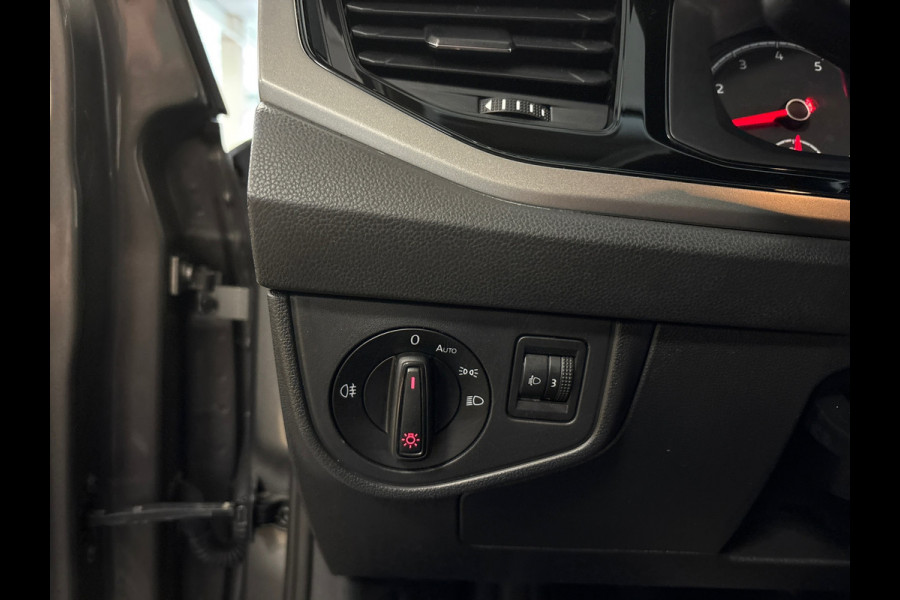 Volkswagen Polo 1.0 MPI Beats,apple carplay,pdc,media ,onderhouds history