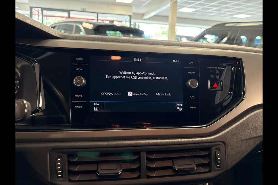 Volkswagen Polo 1.0 MPI Beats,apple carplay,pdc,media ,onderhouds history
