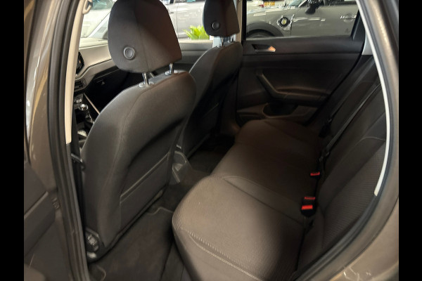Volkswagen Polo 1.0 MPI Beats,apple carplay,pdc,media ,onderhouds history