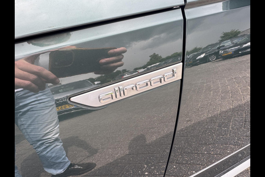 Audi A4 Allroad quattro 2.0 TDI Edition | Panoramadak | Lederen Bekleding | Trekhaak | Elektrische Achterklep |