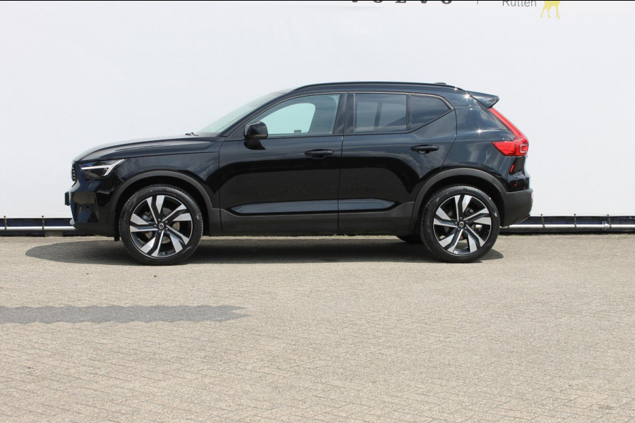 Volvo XC40 B3 177PK Automaat Plus Dark Google infotainment / Draadloos telefoon opladen / Elektrisch bedienbare bestuurdersstoel met geheugen / Adaptieve Cruise Control / Panoramisch schuif-kanteldak