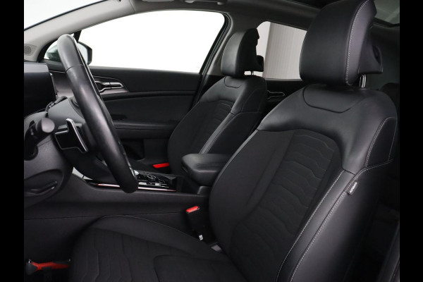 Kia Sportage 1.6 T-GDi Hybrid DynamicPlusLine | Panoramadak | Matrix LED | Trekhaak | Half leder | Adaptive cruise | Stoel & stuurverwarming | Camera | Carplay | Keyless | Navigatie